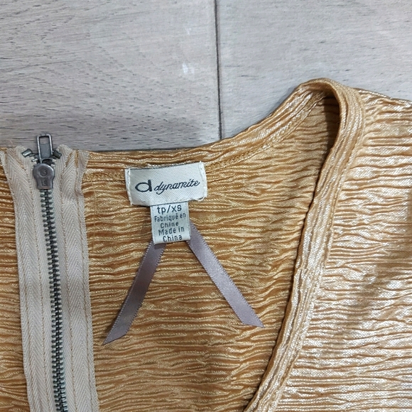 Dynamite Gold Shimmery Tunic Top size XS - Picture 4 of 8